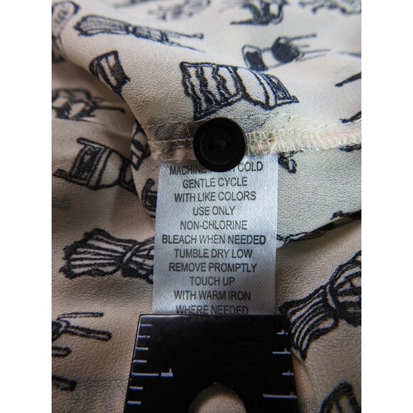 Sunny Leigh Womenβs Smocked Tunic Top Size XL Black Chair Print LS Semi Sheer - Picture 5 of 16